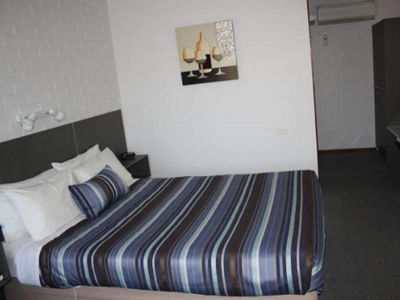 Raglan Motor Inn Warrnambool Luaran gambar